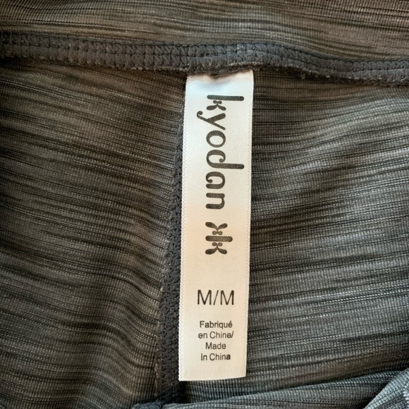 3️⃣for$25 lightly worn Kyodan leggings 🔳 - Picture 3 of 9